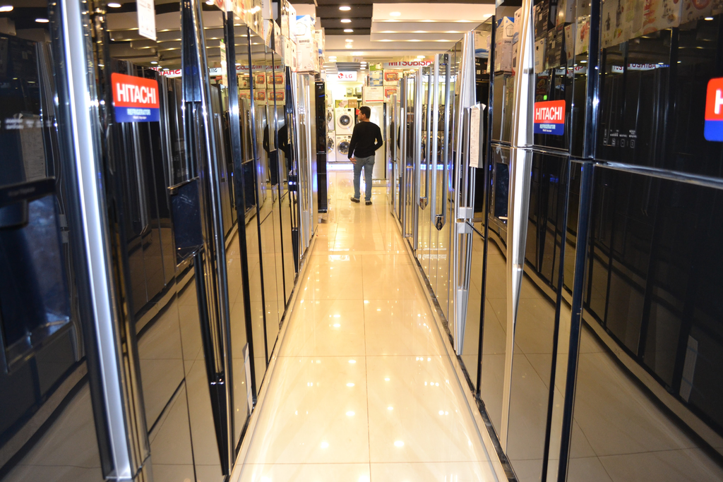 Dhanmondi 27 Showroom