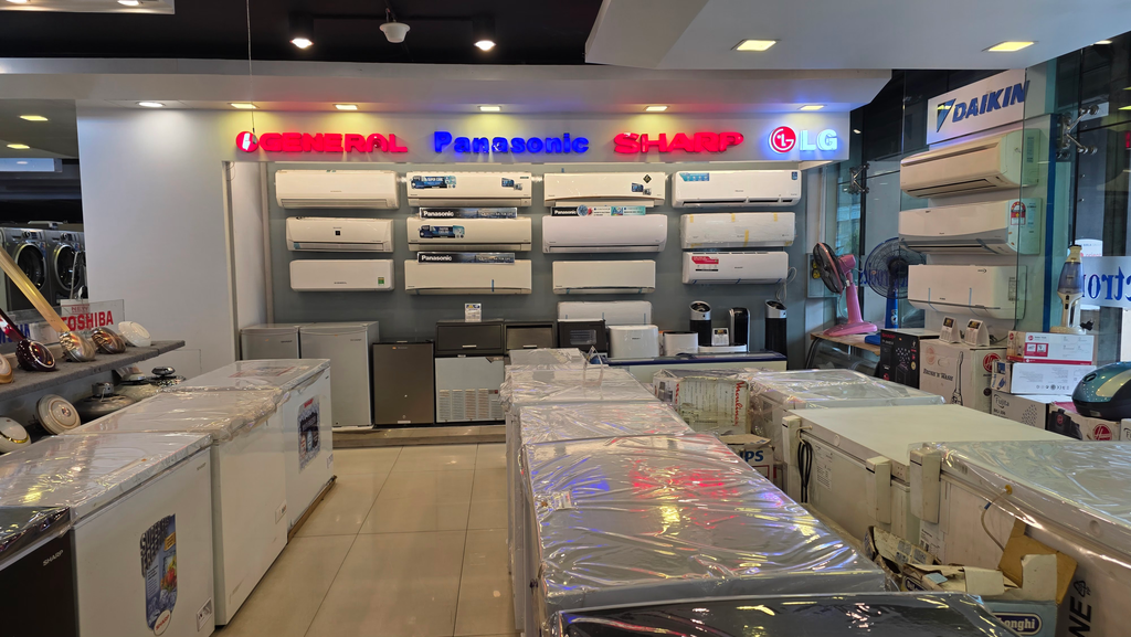 Dhanmondi 27 Showroom