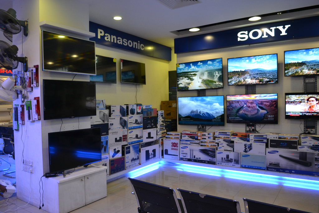 Jamuna Future Park Showroom