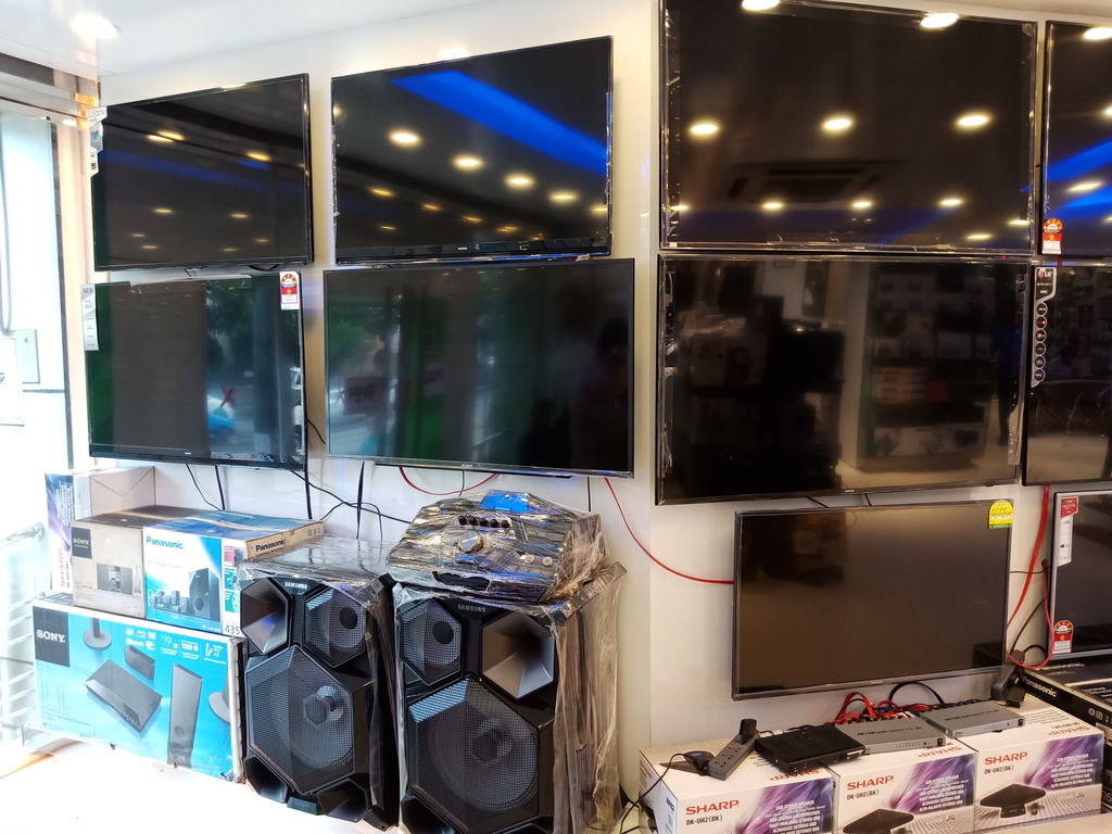 Uttara 4 Showroom