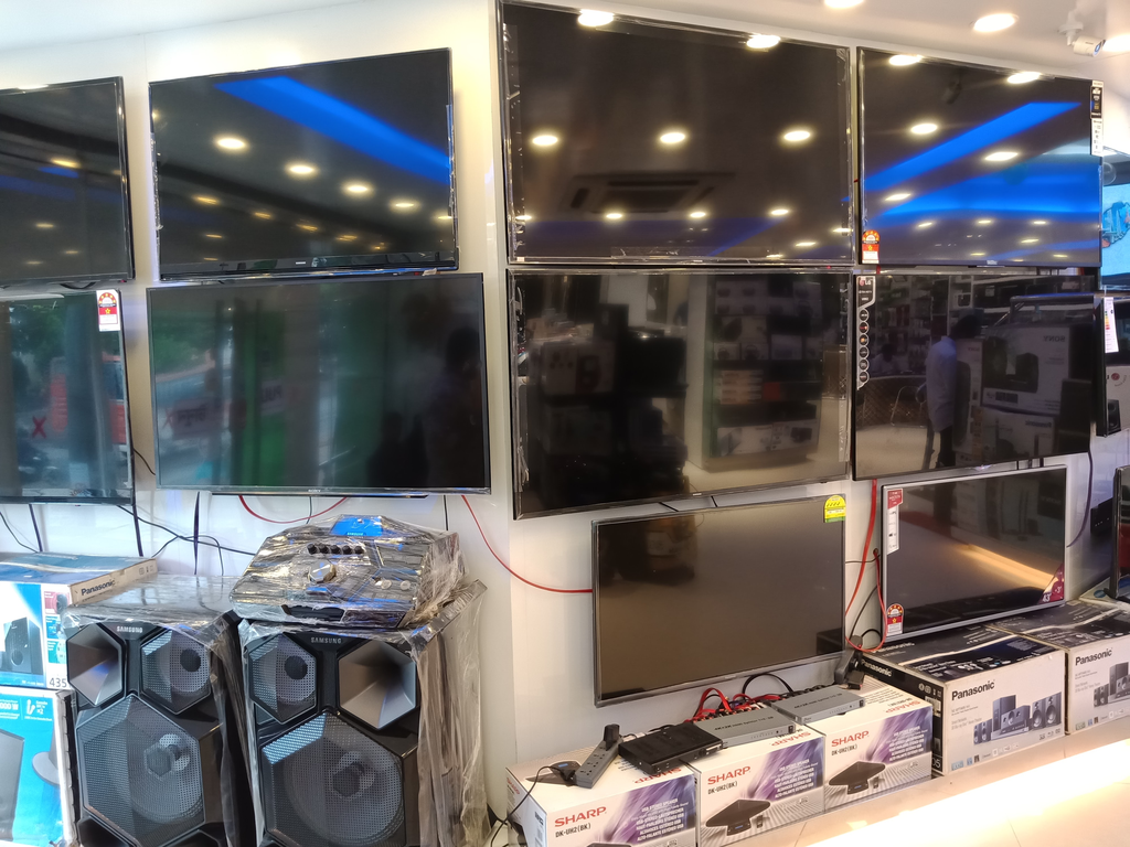 Uttara 4 Showroom