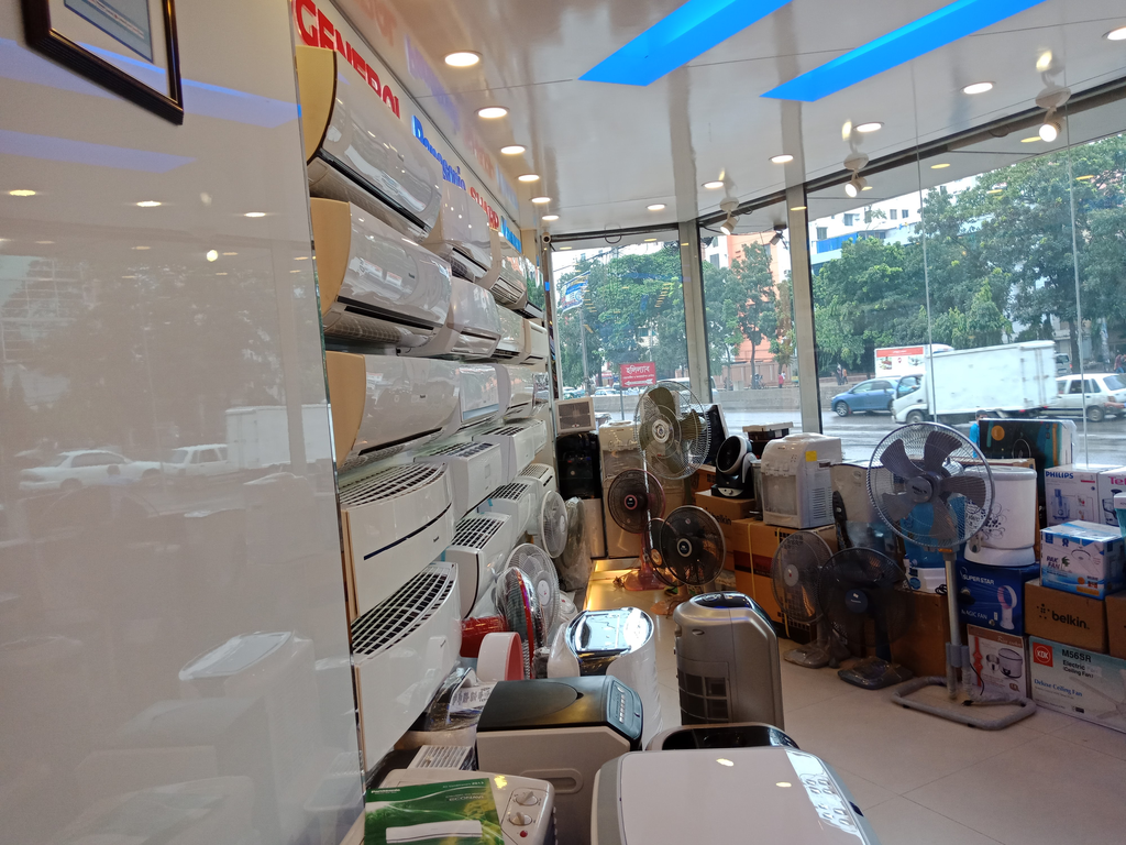 Uttara 4 Showroom